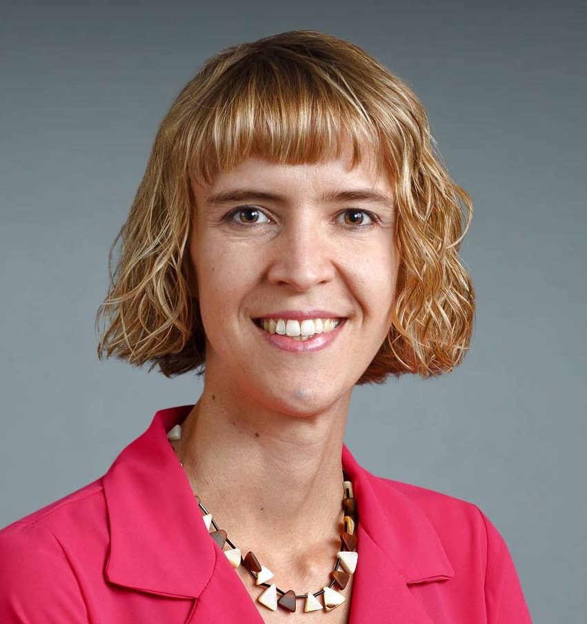 Dr. Teresa Davoli headshot