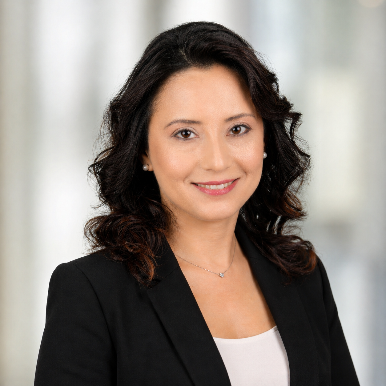 Filiz Yesilkoy headshot
